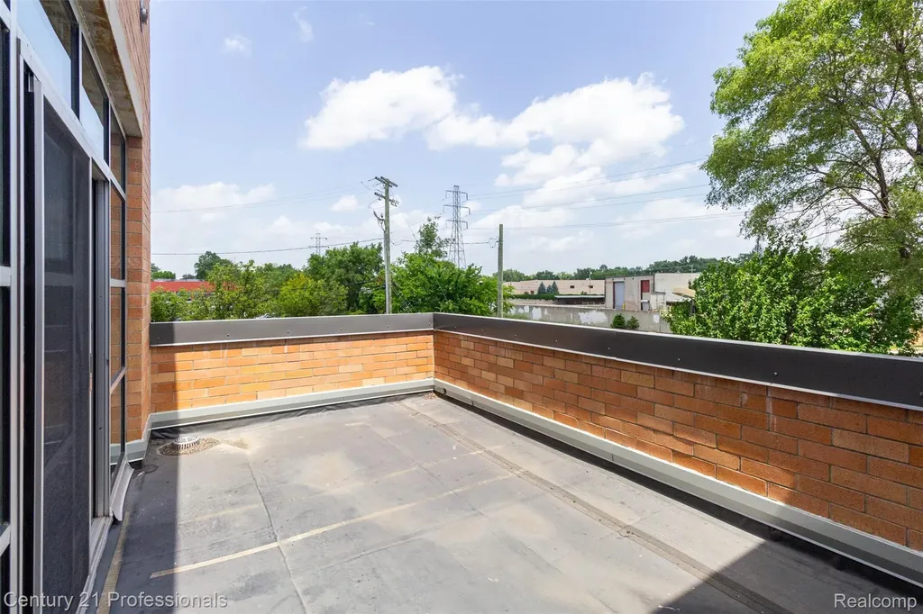 322 E Harrison Avenue Royal Oak City MI 48067