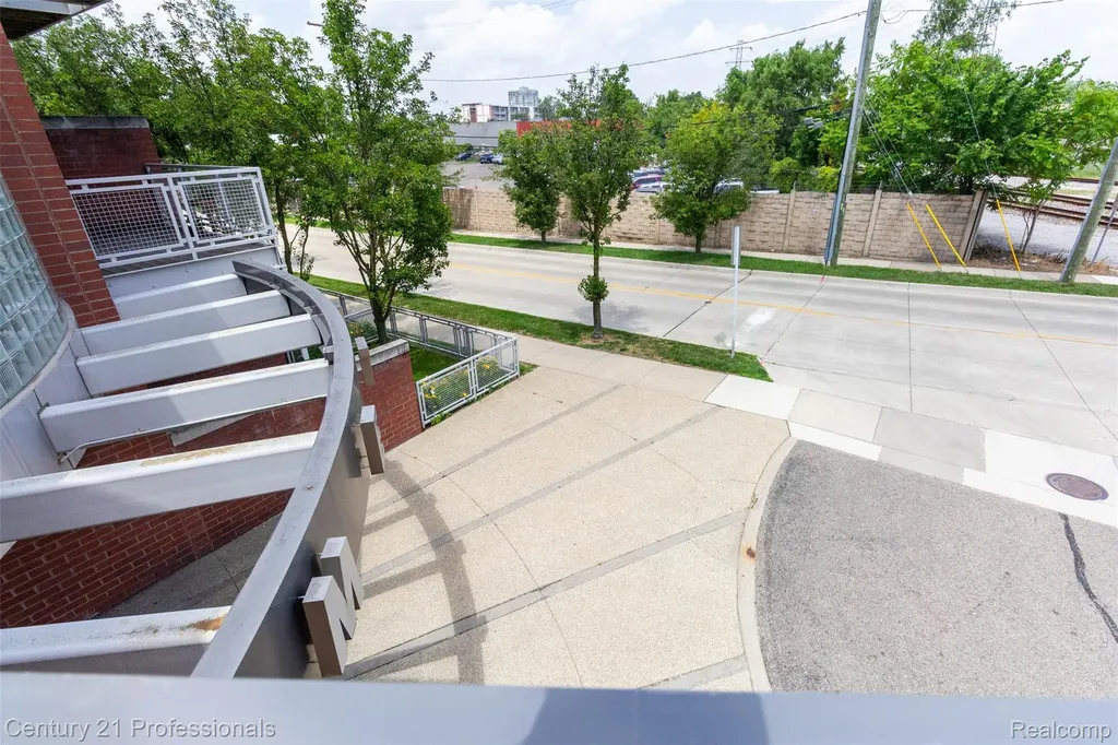 322 E Harrison Avenue Royal Oak City MI 48067