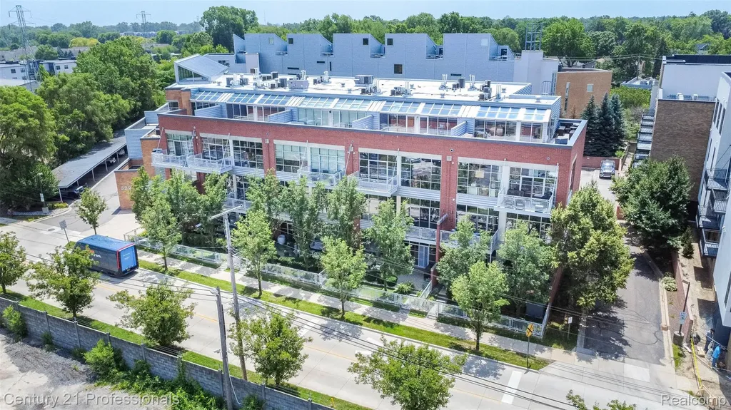 322 E Harrison Avenue Royal Oak City MI 48067