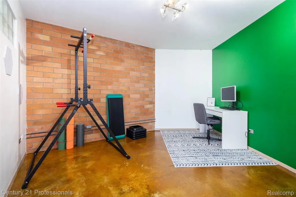 322 E Harrison Avenue Royal Oak City MI 48067