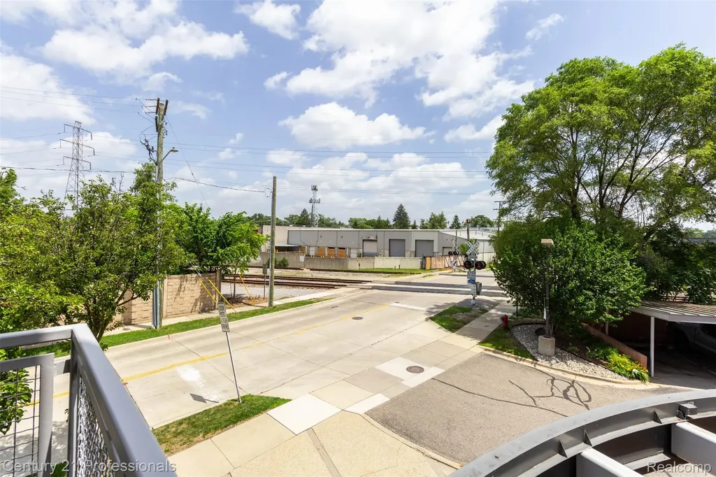 322 E Harrison Avenue Royal Oak City MI 48067