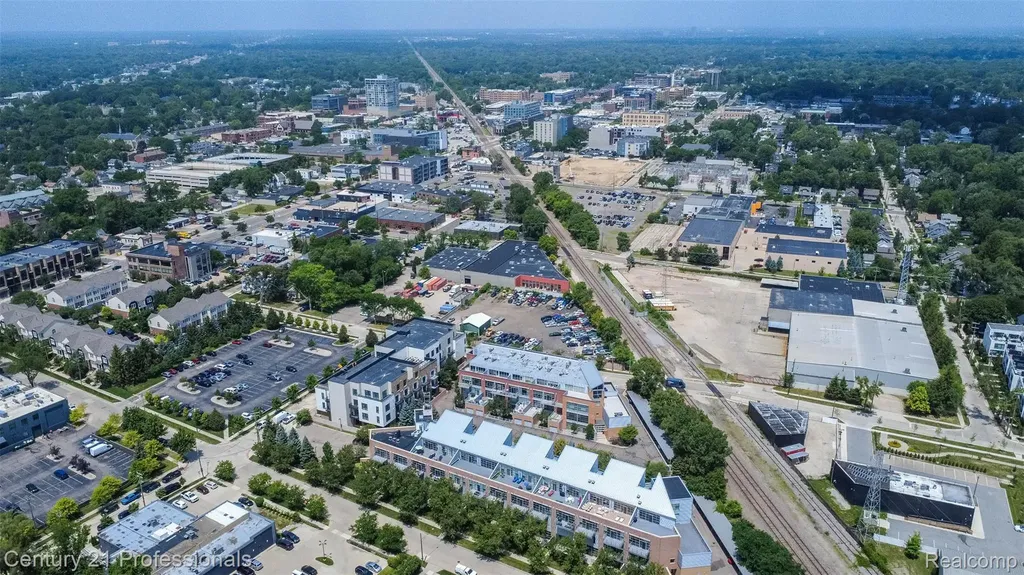 322 E Harrison Avenue Royal Oak City MI 48067