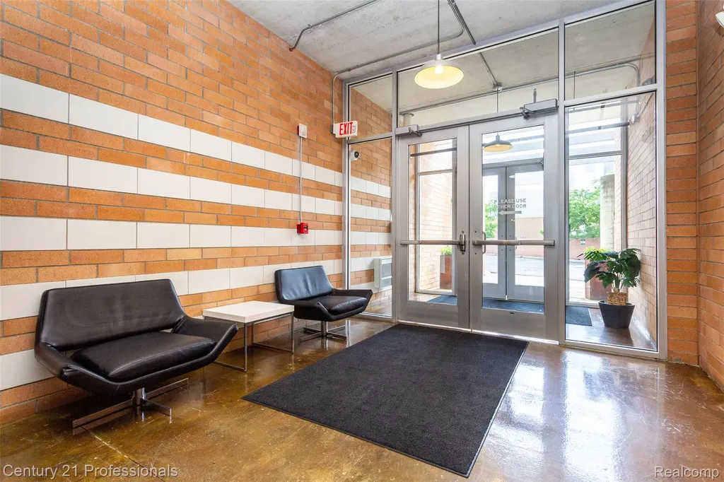 322 E Harrison Avenue Royal Oak City MI 48067