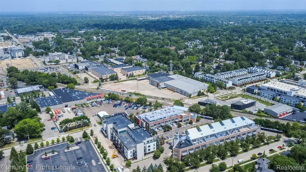 322 E Harrison Avenue Royal Oak City MI 48067