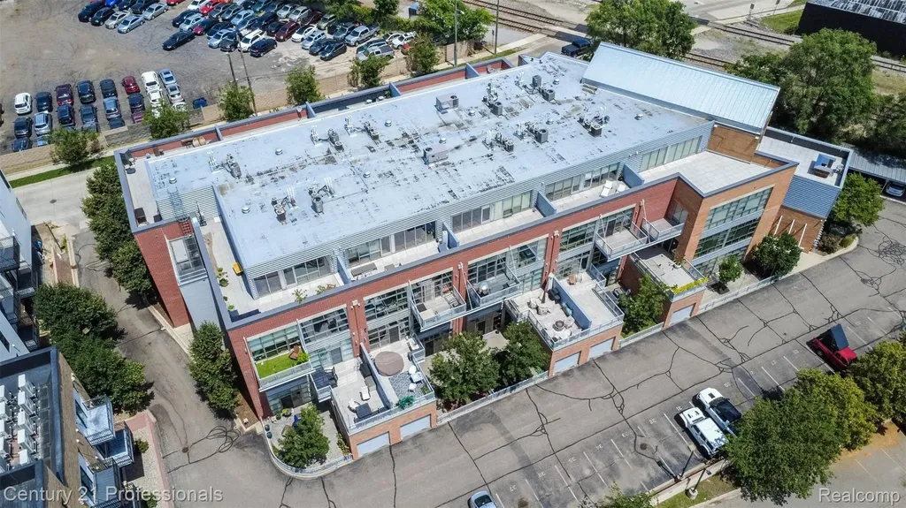 322 E Harrison Avenue Royal Oak City MI 48067