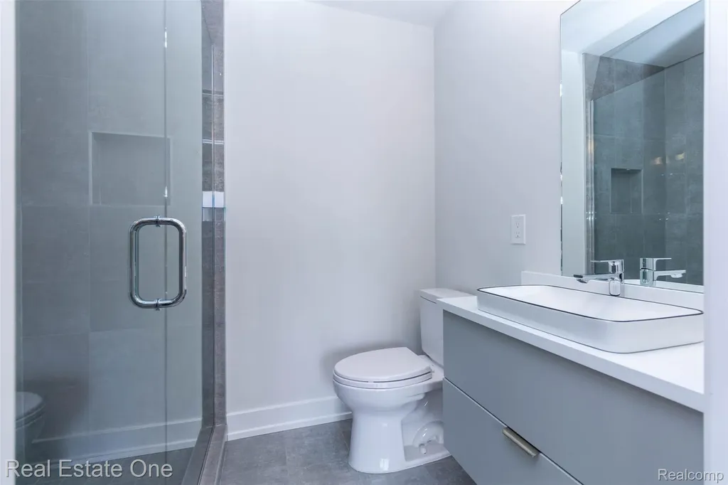 1830 Sadie Shore Drive Commerce Charter Township MI 48382