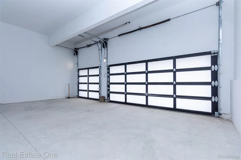 1830 Sadie Shore Drive Commerce Charter Township MI 48382