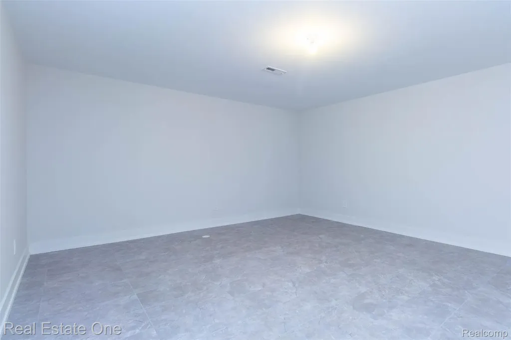 1830 Sadie Shore Drive Commerce Charter Township MI 48382