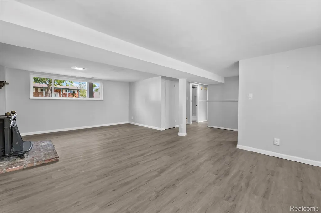 2268 Serra Drive Sterling Heights City MI 48310