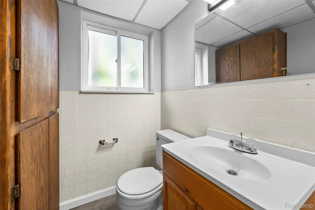 2268 Serra Drive Sterling Heights City MI 48310