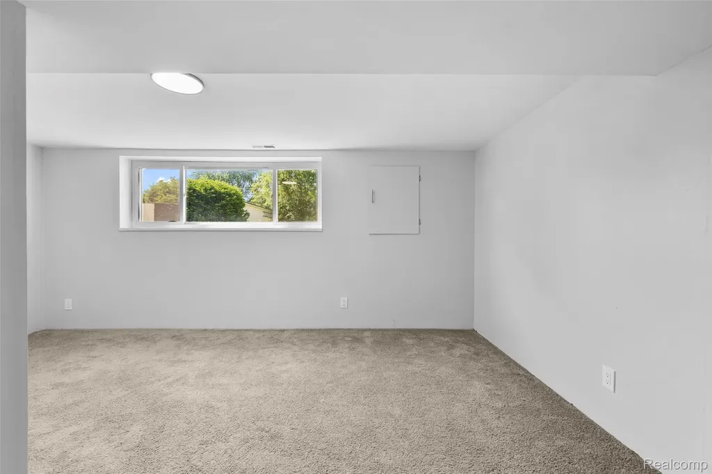 2268 Serra Drive Sterling Heights City MI 48310