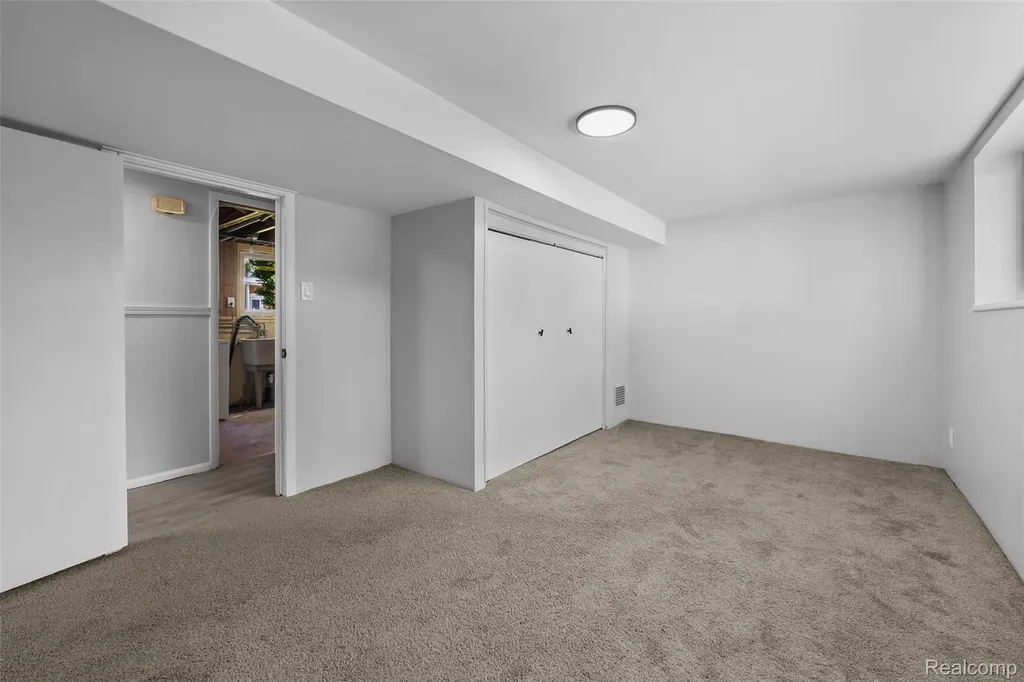 2268 Serra Drive Sterling Heights City MI 48310