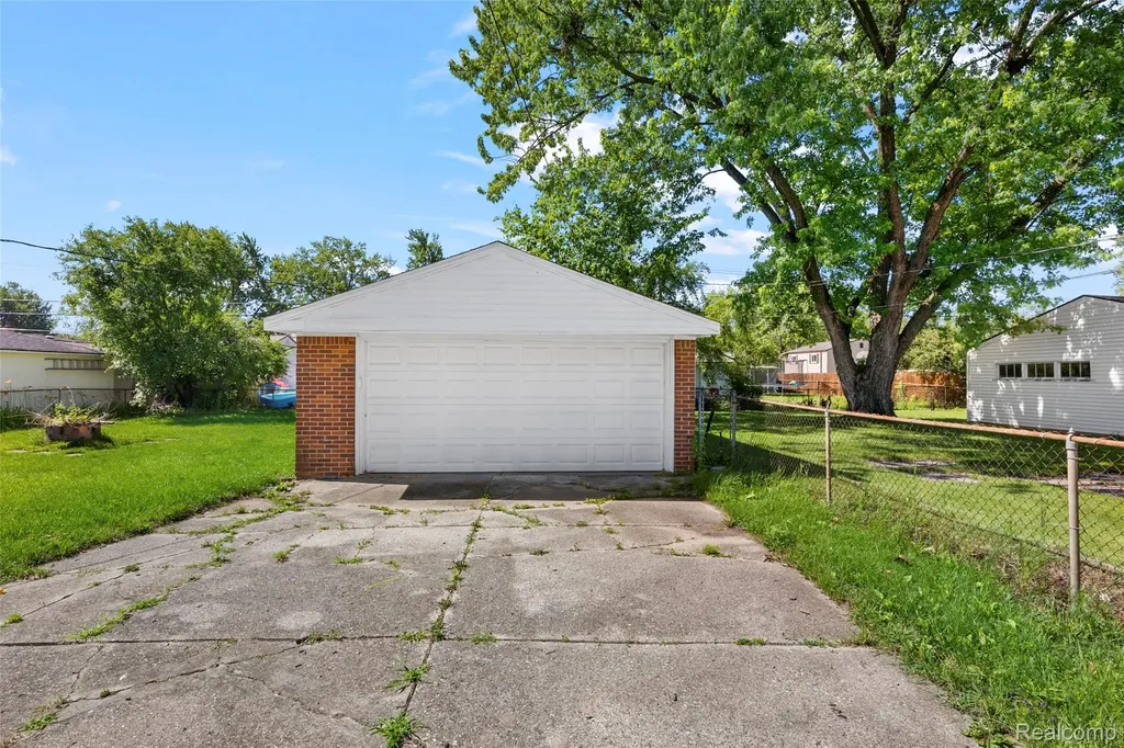 2268 Serra Drive Sterling Heights City MI 48310