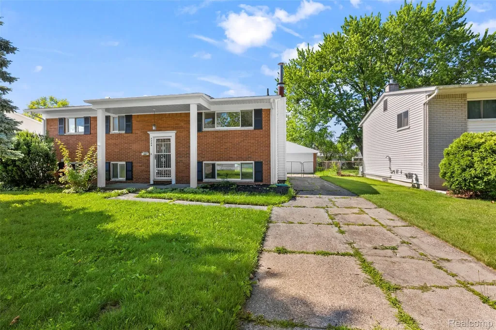 2268 Serra Drive Sterling Heights City MI 48310