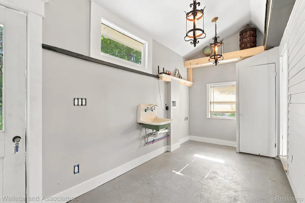 5949 Roach Road Croswell City MI 48422