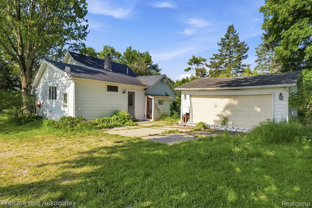 5949 Roach Road Croswell City MI 48422
