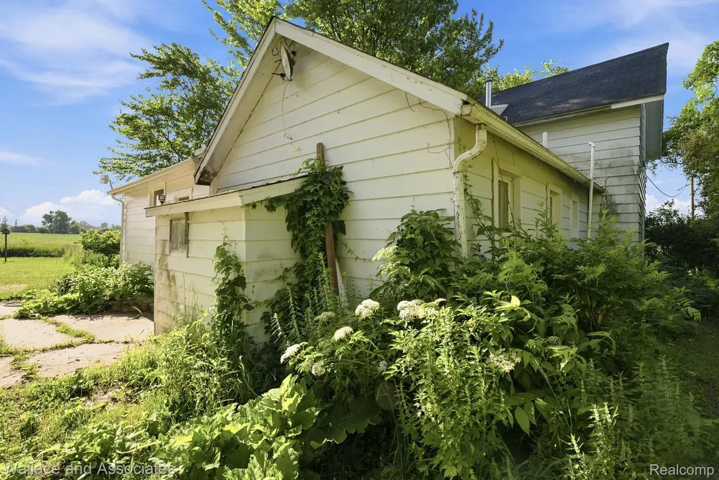 5949 Roach Road Croswell City MI 48422