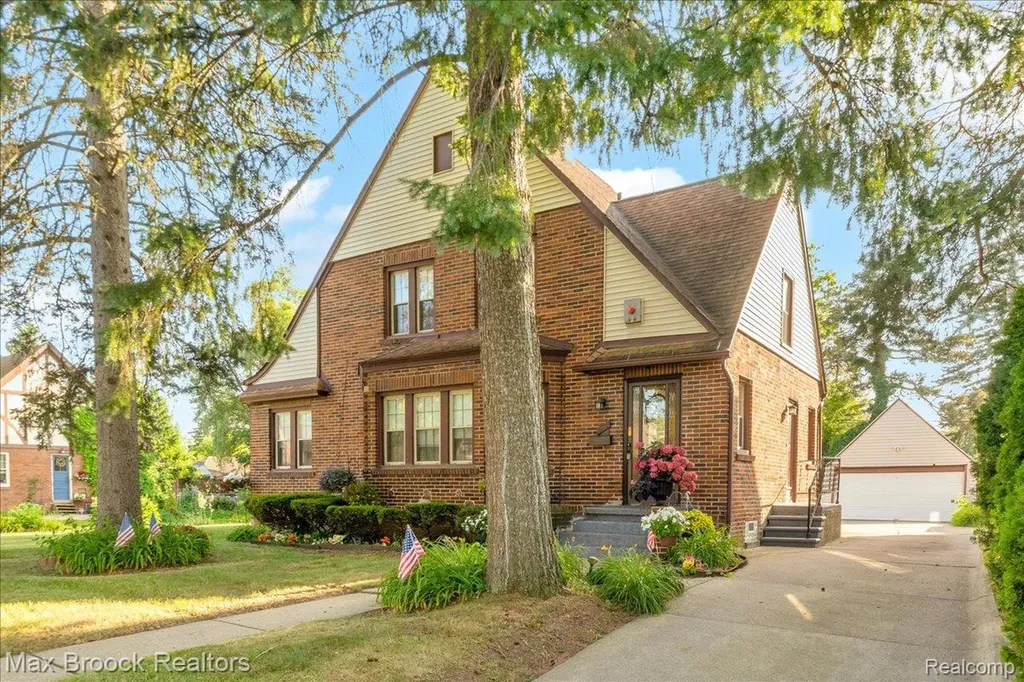 224 Cherokee Road Pontiac City MI 48341