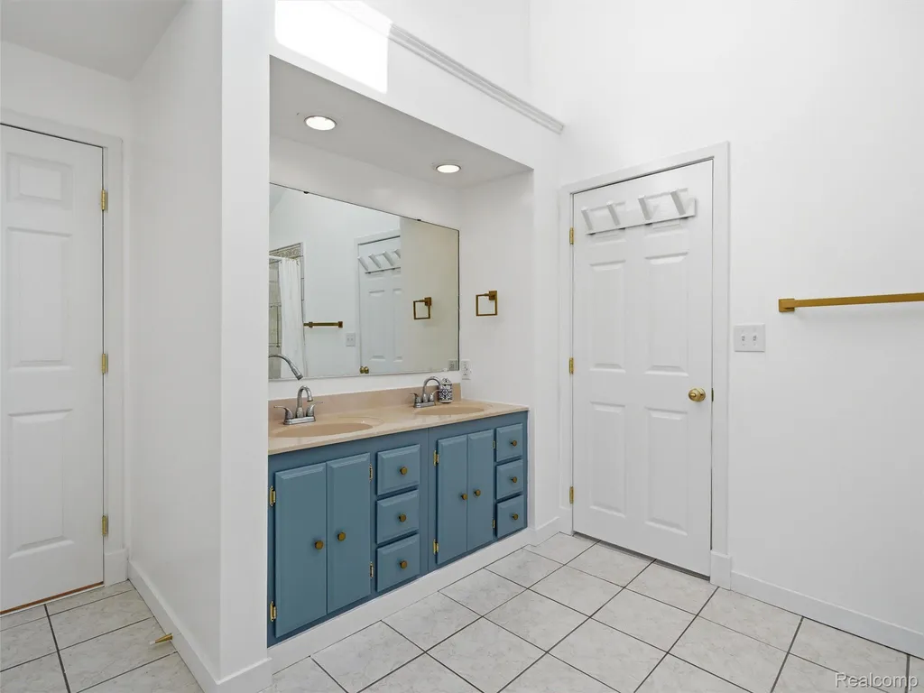 1700 Warren Road Ann Arbor Charter Township MI 48105