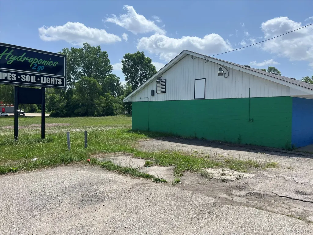 1530 E Michigan Avenue York Charter Township MI 48198