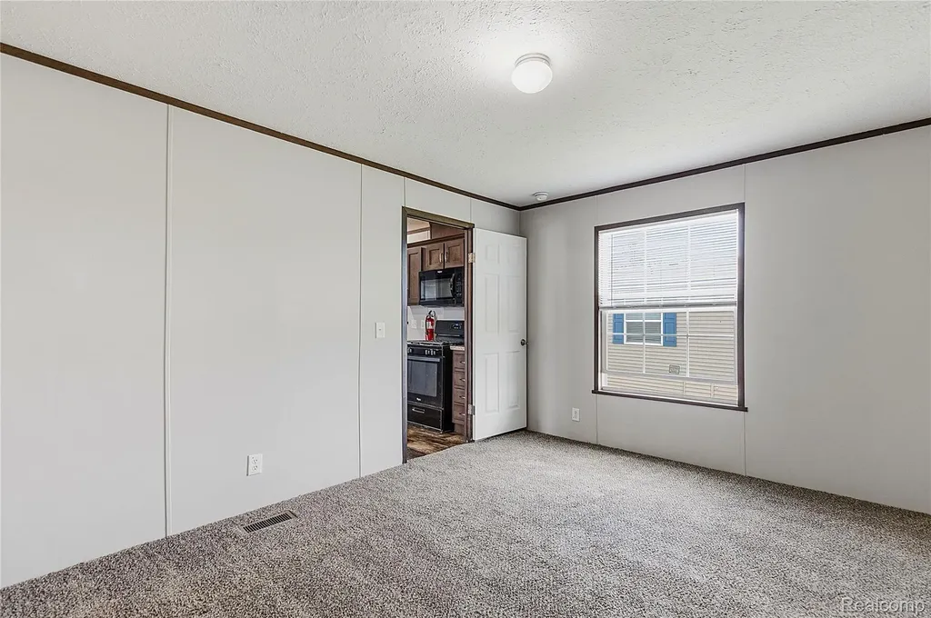 46545 Le Grande Boulevard Macomb Township MI 48044