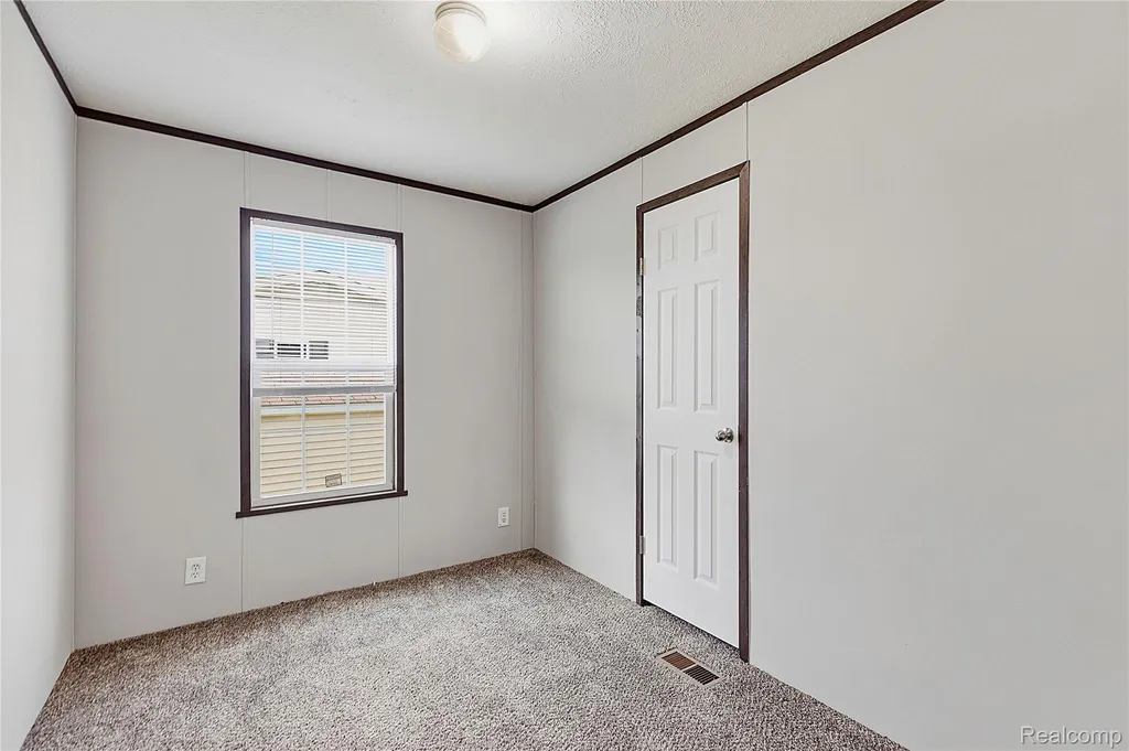 46545 Le Grande Boulevard Macomb Township MI 48044