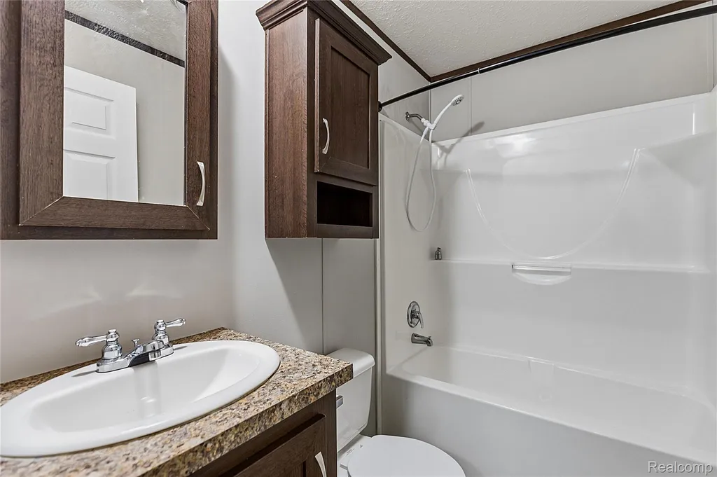 46545 Le Grande Boulevard Macomb Township MI 48044