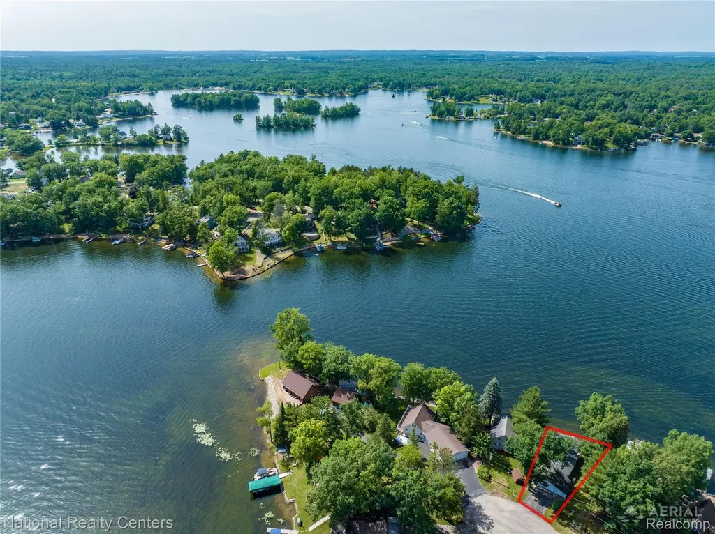 2103 Ojibway Trail N Mills Township MI 48661