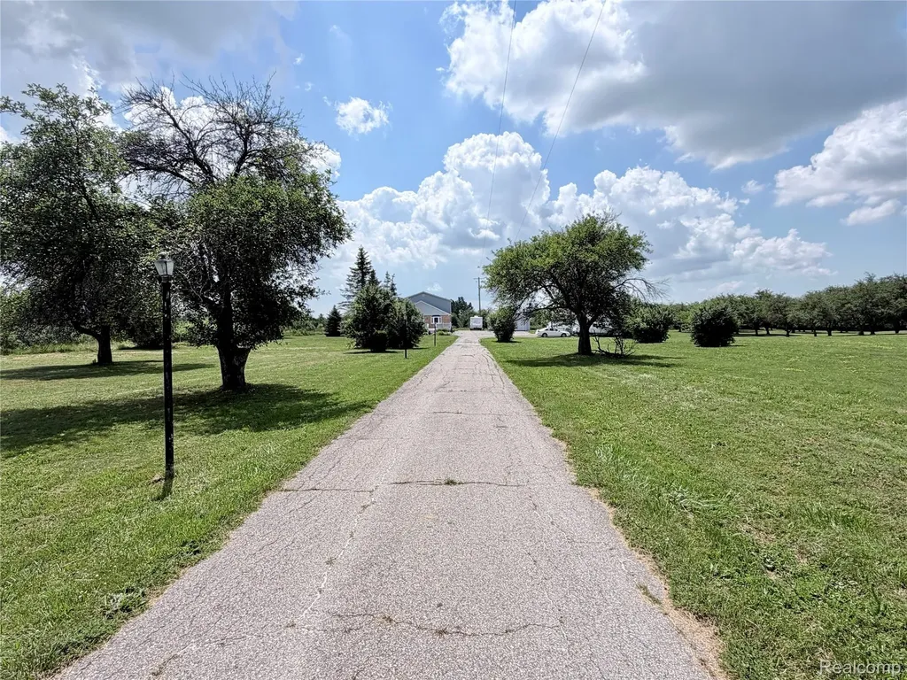10865 Norman Road Yale City MI 48097