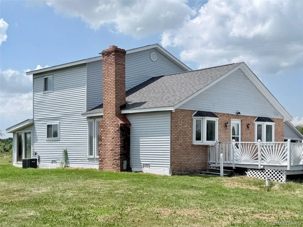 10865 Norman Road Yale City MI 48097