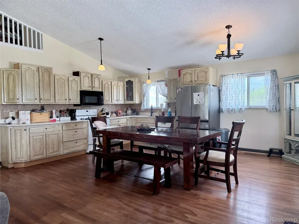 10865 Norman Road Yale City MI 48097