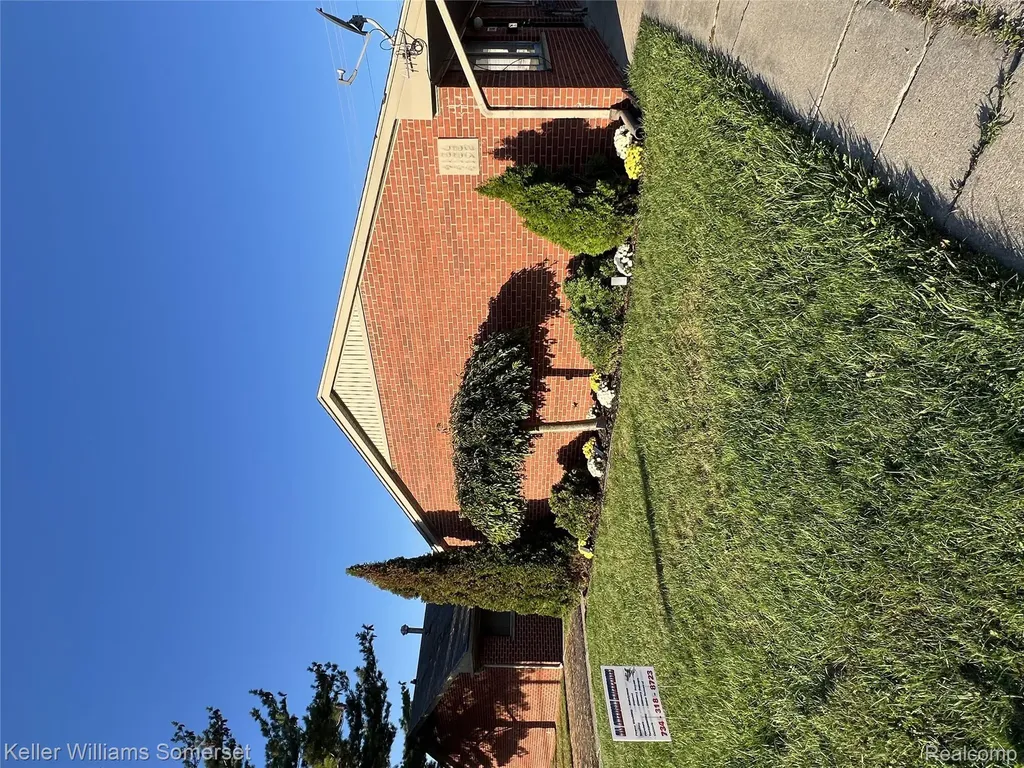 4186 Drouillard Street Lincoln Park City MI 48146