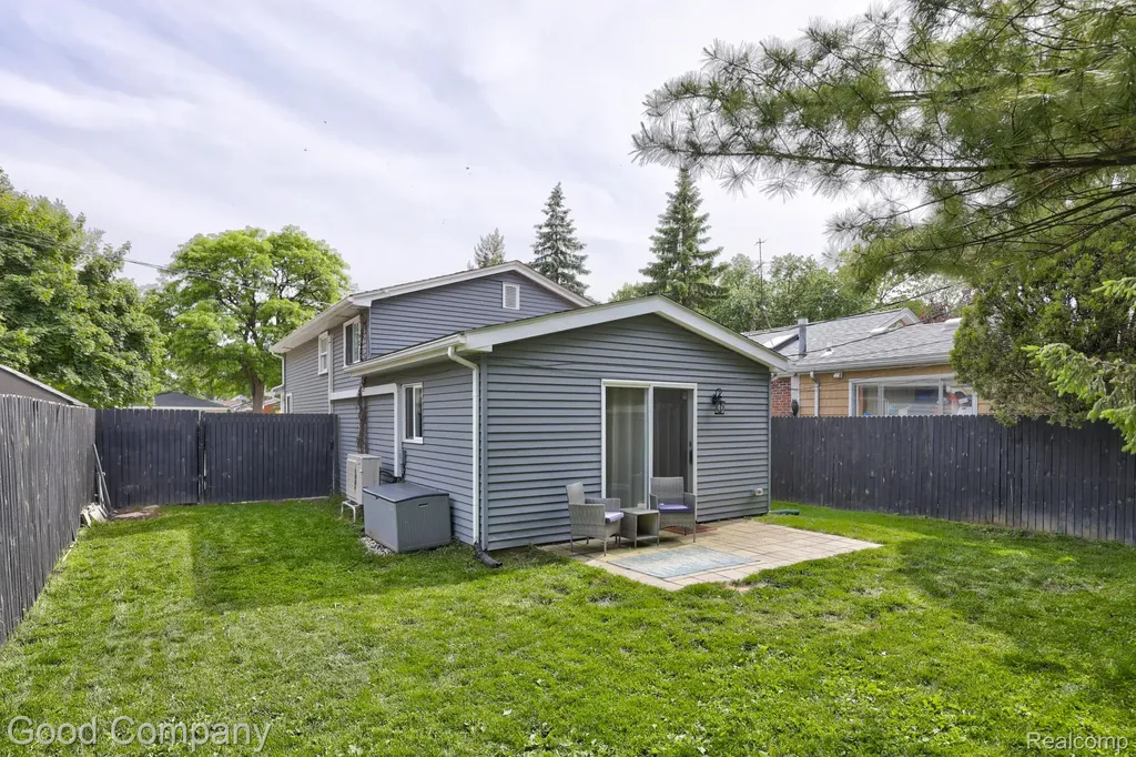 2954 Harvard Road Berkley City MI 48072
