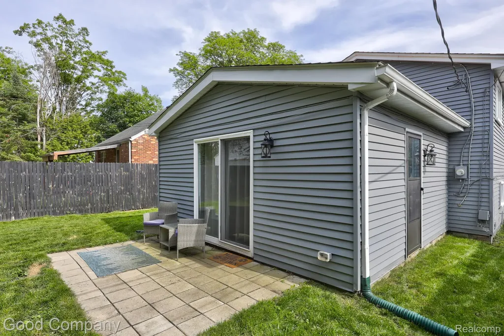 2954 Harvard Road Berkley City MI 48072
