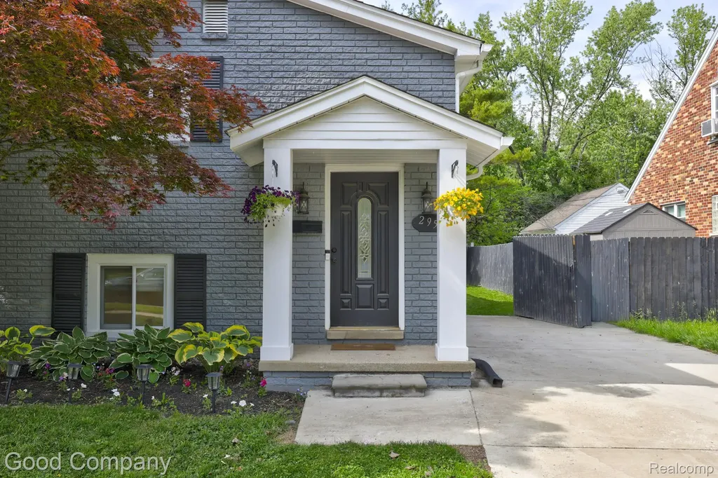 2954 Harvard Road Berkley City MI 48072