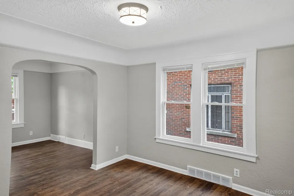 9297 Mckinney Street Detroit City MI 48224