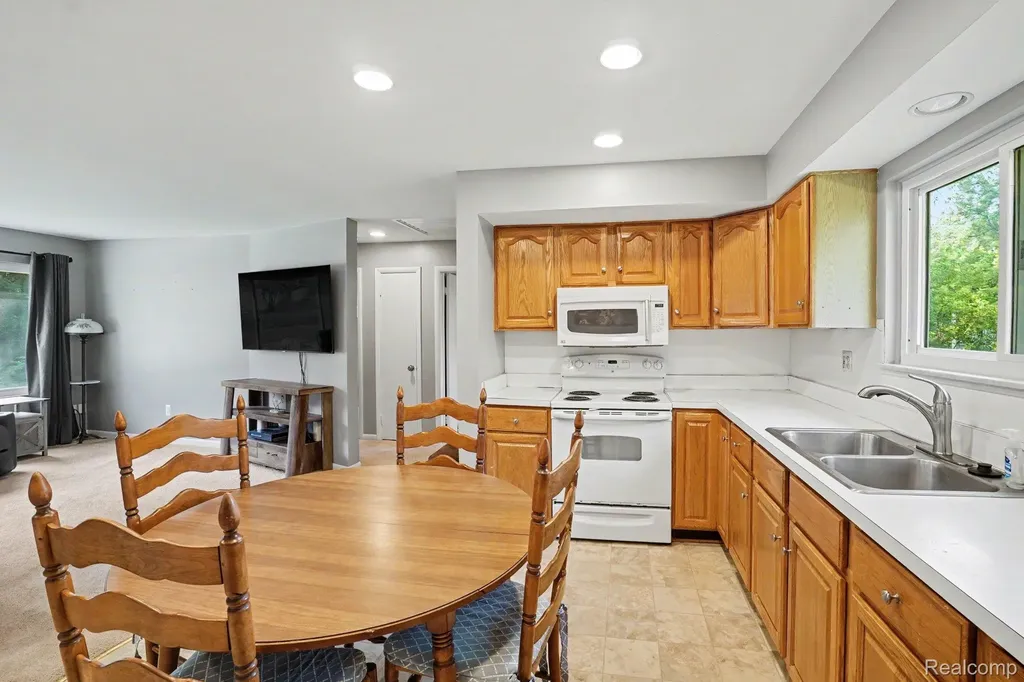 611 Bunny Run Boulevard Orion Charter Township MI 48362
