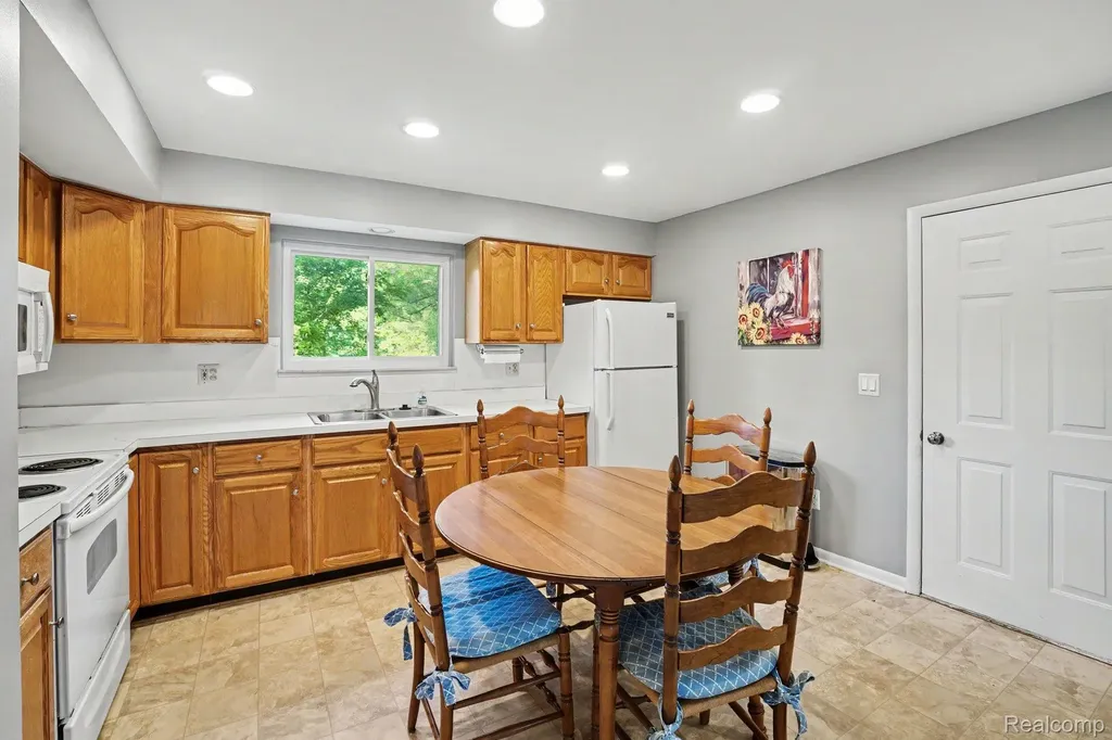 611 Bunny Run Boulevard Orion Charter Township MI 48362