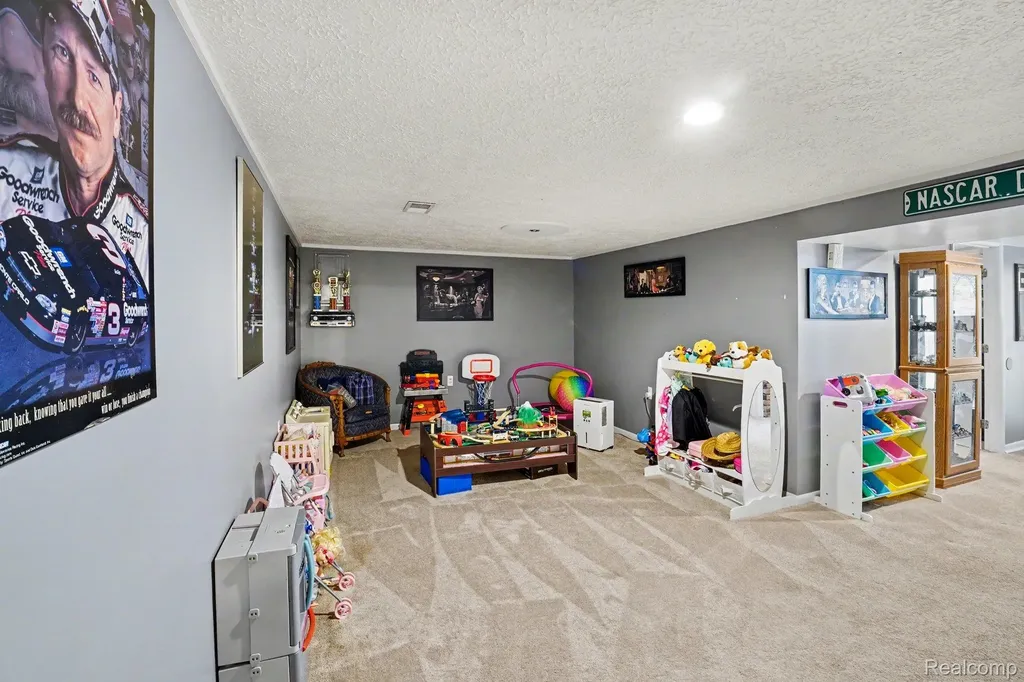 611 Bunny Run Boulevard Orion Charter Township MI 48362