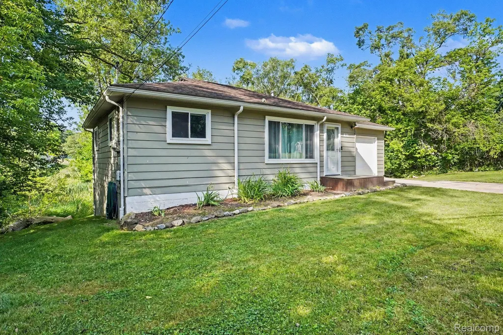 611 Bunny Run Boulevard Orion Charter Township MI 48362