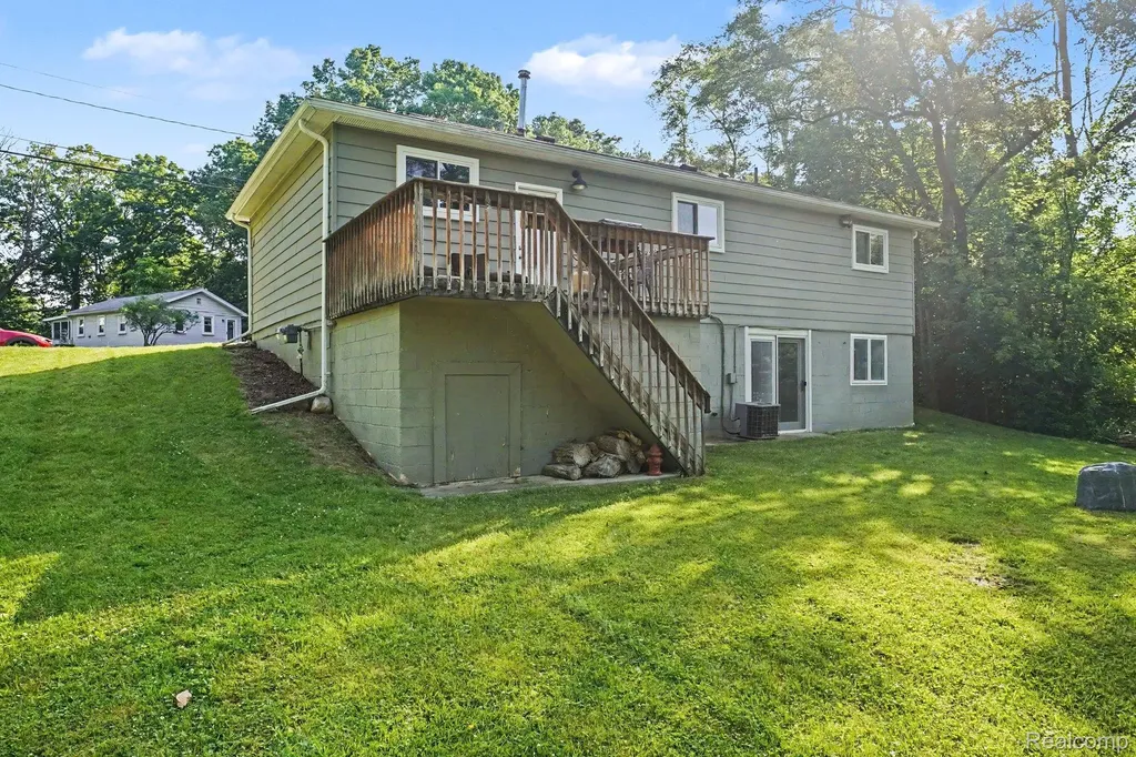 611 Bunny Run Boulevard Orion Charter Township MI 48362