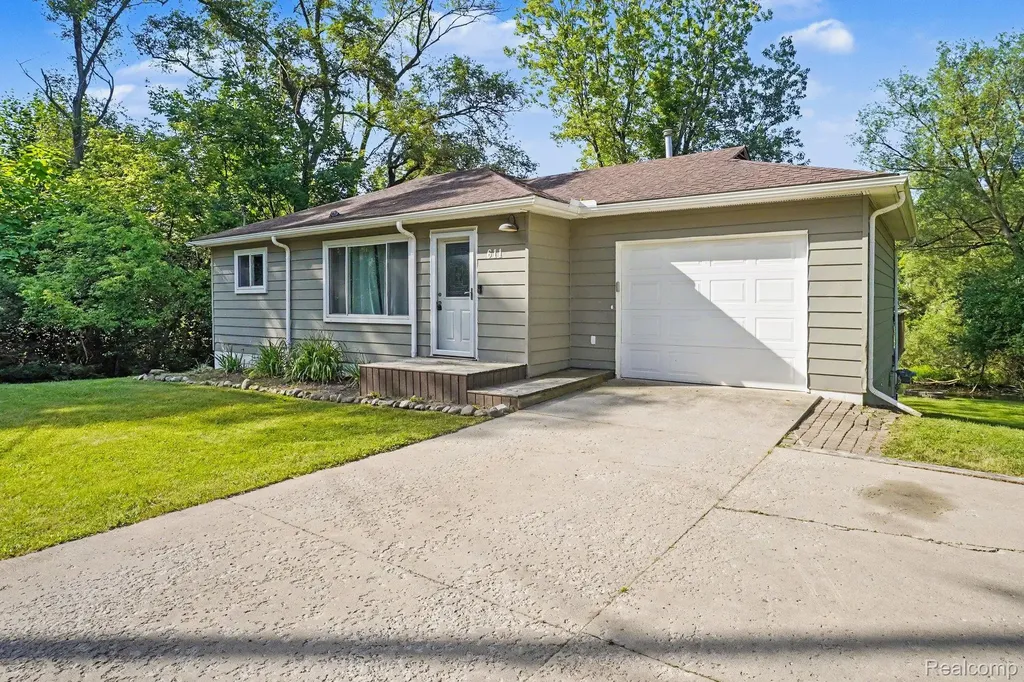 611 Bunny Run Boulevard Orion Charter Township MI 48362