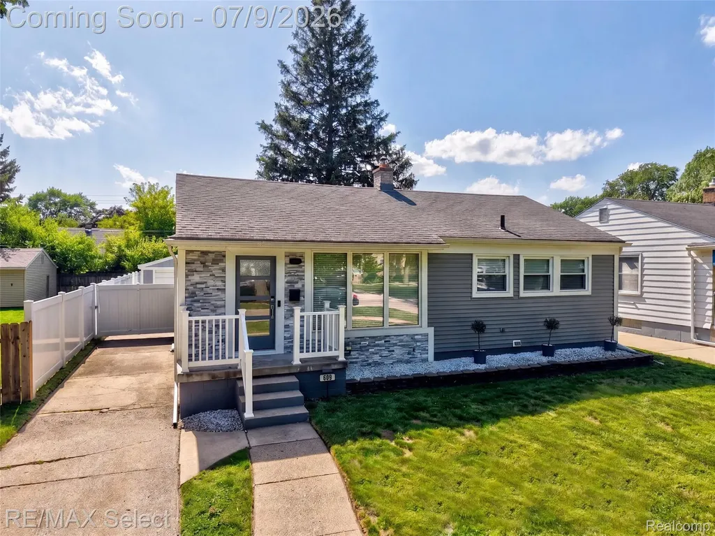 609 N Connecticut Avenue Royal Oak City MI 48067