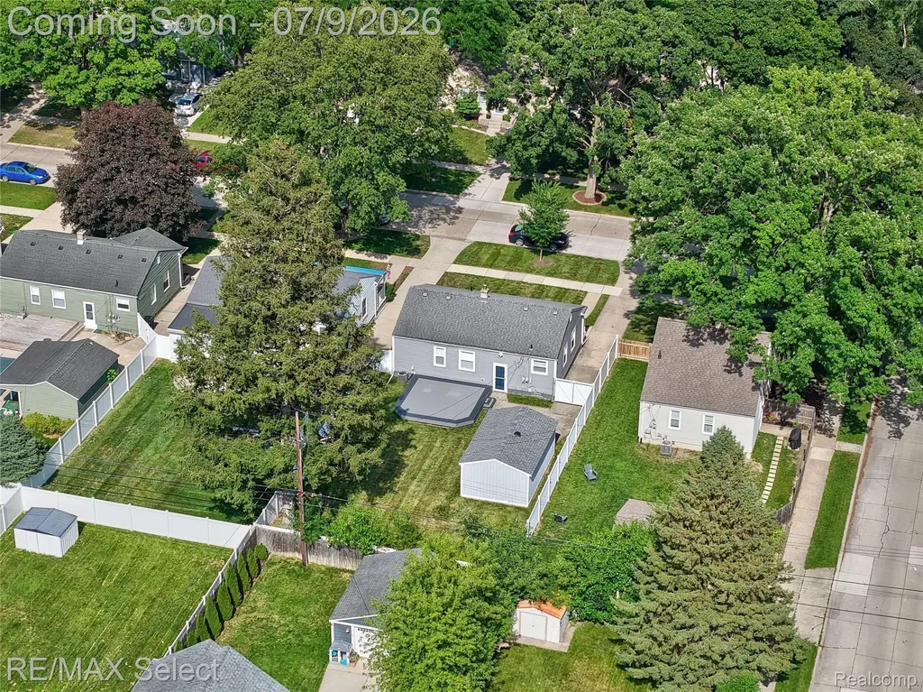 609 N Connecticut Avenue Royal Oak City MI 48067