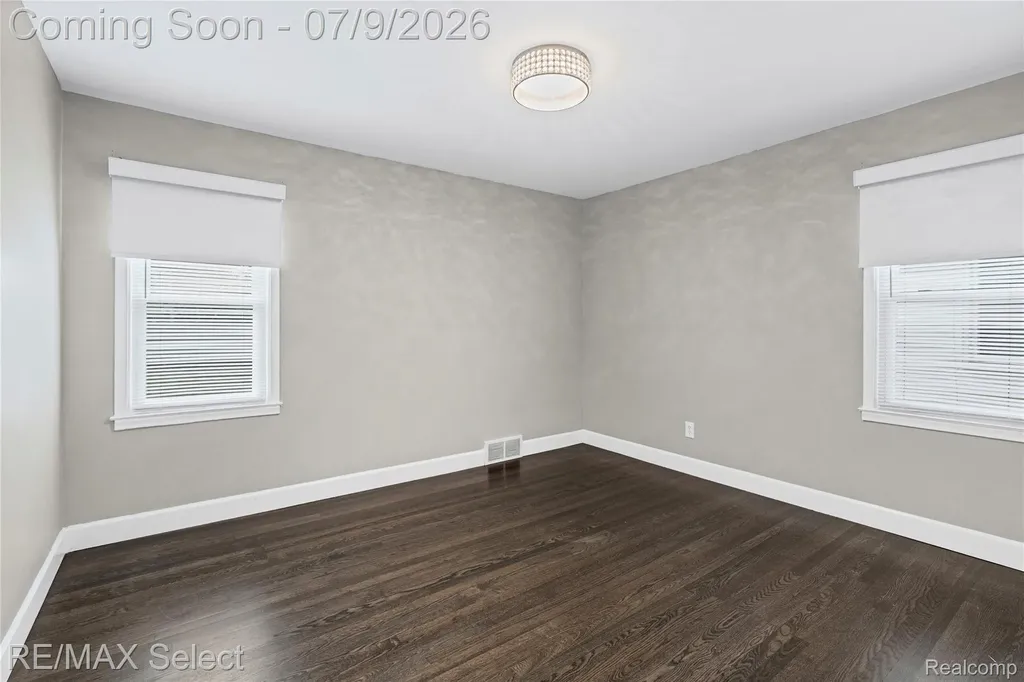 609 N Connecticut Avenue Royal Oak City MI 48067