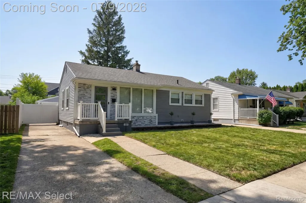 609 N Connecticut Avenue Royal Oak City MI 48067
