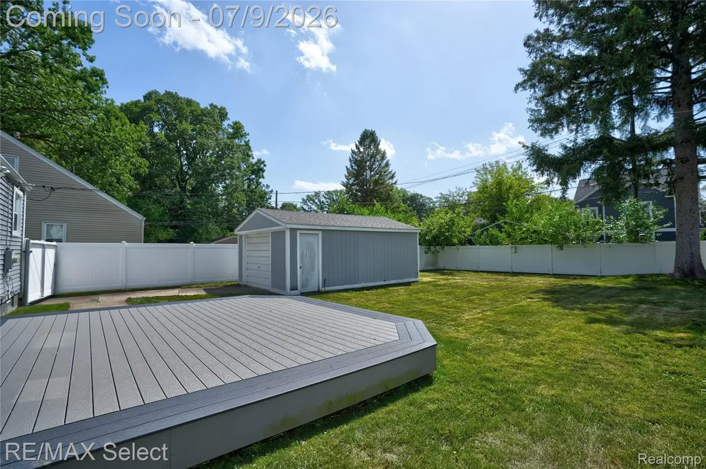 609 N Connecticut Avenue Royal Oak City MI 48067