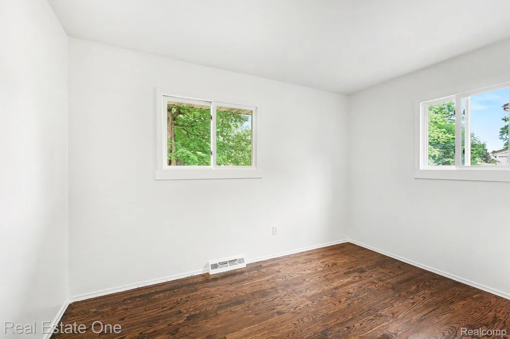 2711 Red Arrow Drive Commerce Charter Township MI 48382