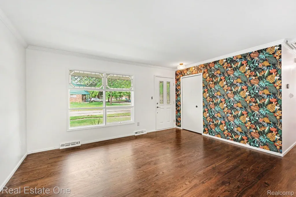 2711 Red Arrow Drive Commerce Charter Township MI 48382