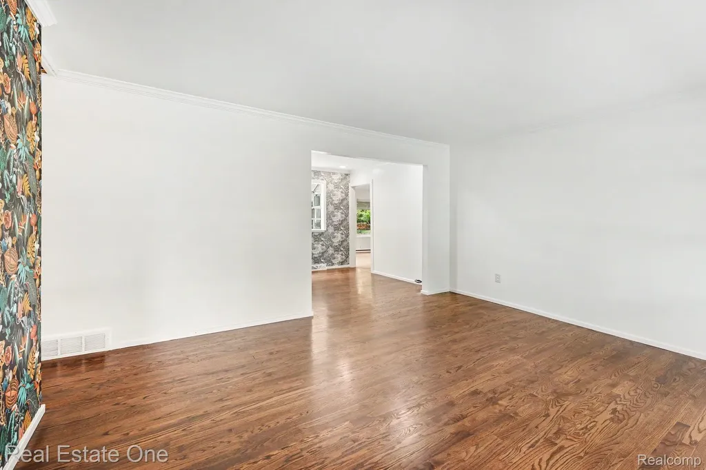 2711 Red Arrow Drive Commerce Charter Township MI 48382